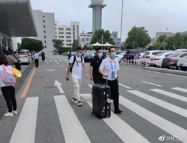 影片讲述了任达华饰演的昔日大哥肖剑锋为了情义，铤而走险的故事
